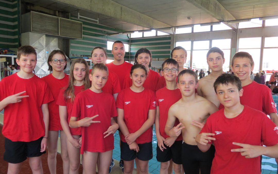 NATATHLON Jeunes (4ème plot, 2ème partie) : Progression générale importante des st-egrèvois, Marianne impériale en brasse, Jojo royal en dos, Clément vient taquiner les meilleurs.