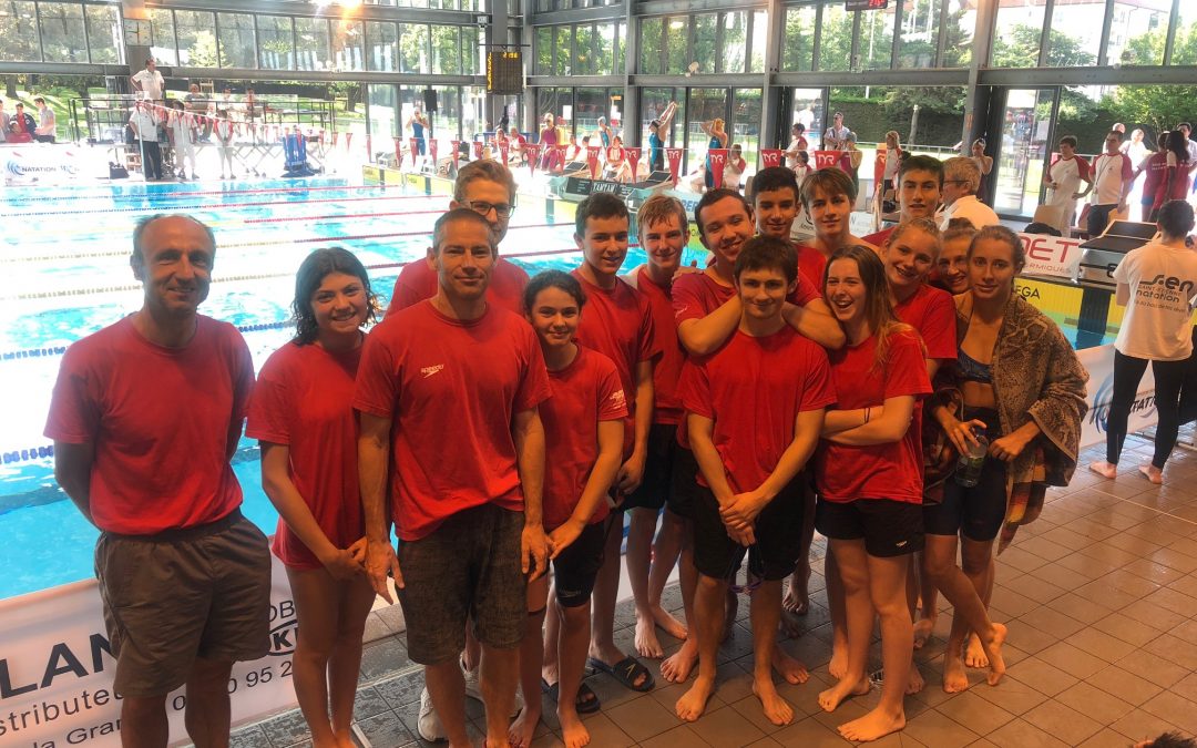 Championnats de ligue d’été à Annemasse le vendredi 8 juin : un démarrage difficile égayé par de très bonnes performances d&rsquo;Héléna et Marianne.