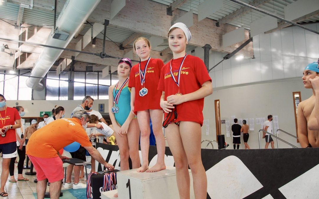 Trophée Christian Donzé (3) : Lénaïs et Juliette sur le podium du 50 dos